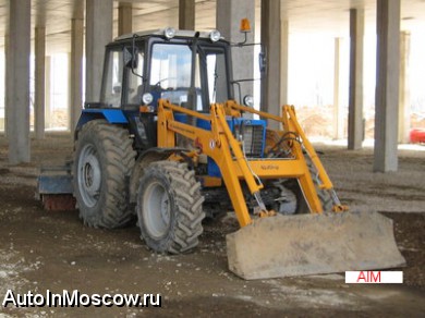Продам Мтз с щеткой, погрузчиком, поливомоечным оборудованием